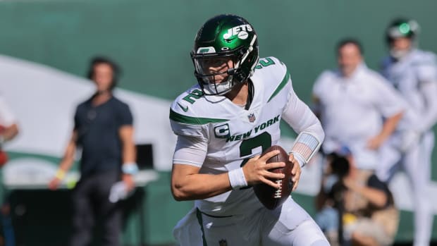 Jets QB Zach Wilson looks to pass